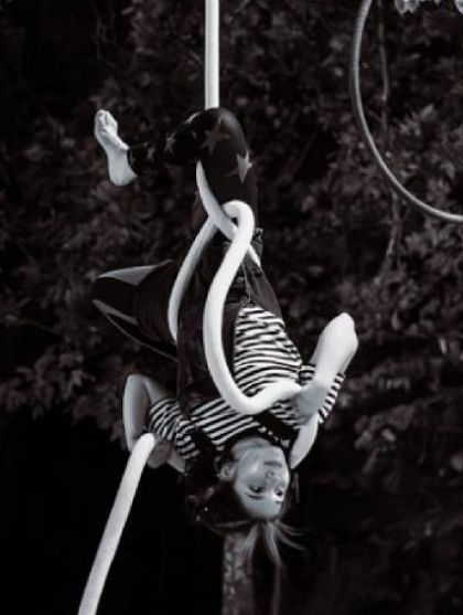 Il Teatro Incantato porta a Rapolano Terme il “Folle Vento” del Collettivo RasMana